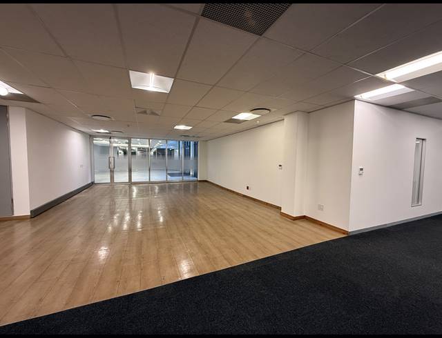589M² OFFICE TO LET IN PARKTOWN